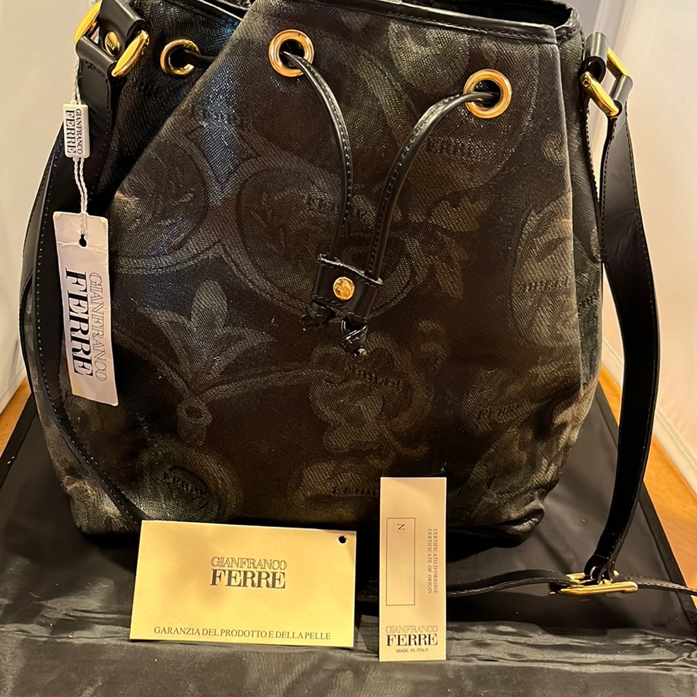 GianFranco  Ferre vinrage new never worn paysley design ,stamped bag printed